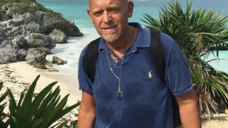 Στέλιος Παρλιάρος: Αγνώριστος σε φωτογραφία του 1983!