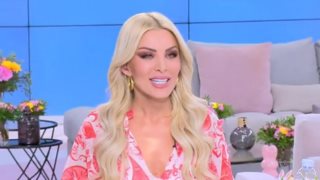 Κατερίνα Καινούργιου: &quot;Η Ζήνα Κουτσελίνη με έκανε κεντρική παρουσιάστρια&quot;