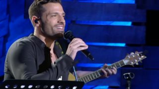 Κωνσταντίνος Αργυρός: Η εμφάνιση στην πρεμιέρα του Λαζόπουλου &amp; τα θερμά λόγια για εκείνον μπροστά στην κάμερα