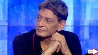 Μιχάλης Ρακιντζής: Θυμάται τη συνεργασία του με την Ελένη Μενεγάκη στο videoclip «Προκαλείς»