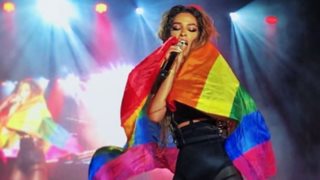 Ελένη Φουρέιρα: Η εκρηκτική εμφάνιση στο Athens Pride 2019!