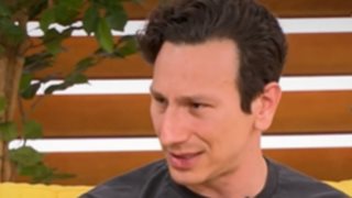 Mιχάλης Σαράντης: &quot;Όταν βγήκα στην τηλεόραση, κάποιοι παραξενεύτηκαν&quot;