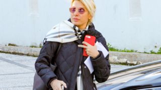 Ελένη Μενεγάκη: Καθημερινές στιγμές με τον Μάκη Παντζόπουλο: Δείτε τη χωρίς ίχνος μακιγιάζ!