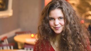 Αεροπορική περιπέτεια για την Λίλα Μπακλέση - Μηχανική βλάβη στο αεροπλάνο