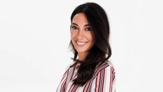 Η Ευγενία Σαμαρά με το διαχρονικό μαγιό που πρέπει να έχεις και δεν είναι μαύρο