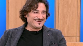 Βασίλης Χαραλαμπόπουλος: Η αφοπλιστική ατάκα στη Μενεγάκη επειδή δεν πηγαίνει στις παραστάσεις του