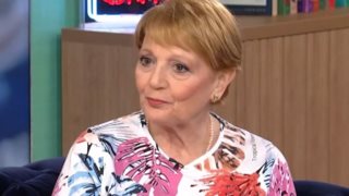 Κατερίνα Ζαμπέτα: Η Αλίκη Βουγιουκλάκη μου έλεγε &quot;Να μην τρως&quot; - Με τάιζε βραστά κολοκυθάκια