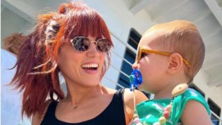 H Μαίρη Συνατσάκη και η κόρη της ξεκινήσαν τις πιο εναλλακτικές καλοκαιρινές διακοπές