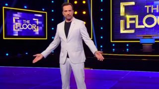 Ο Γιώργος Λιανός έκανε πρεμιέρα στον ΣΚΑΪ: &quot;Καλώς ήρθατε στο μυθικό The Floor&quot;