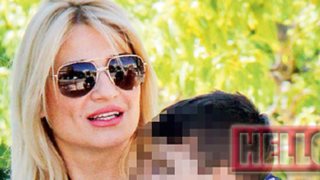 Φαίη Σκορδά : Καθημερινές στιγμές με τους γιους της