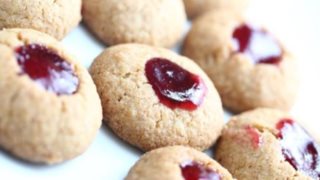 MamaPost by The Mamagers: «Εύκολα κουλουράκια με φυστικοβούτυρο και μαρμελάδα»