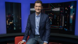 Ποιος είναι ο καλεσμένος του Αντώνη Σρόιτερ στο Tik Talk;