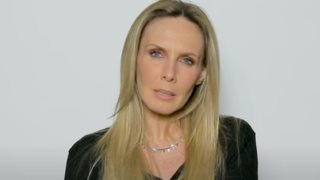 Εβελίνα Παπούλια | Η απίστευτη ομοιότητα με την κόρη της Αφροδίτη Λιάντου