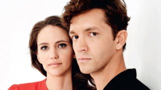 Μόνο στο Yupiii! Μαύρο Ρόδo Spoiler: Η Ελισάβετ πετάει τα ράσα! Ταμπακάκης &amp; Παπαθεοδώρου ποζάρουν για πρώτη φορά μαζί