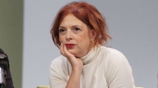 Ελένη Ράντου: &quot;Γιατί πρέπει να υποστώ ηλικιακό bullying λόγω του &quot;Κωνσταντίνου και Ελένης;&quot;