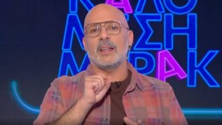 "Χείμαρρος" ο Νίκος Μουτσινάς on air: "Μου στέλνουν πολύ χαριτωμένα λογάκια για τη σεξουαλική μου επιλογή, αλλά δεν με νοιάζει"