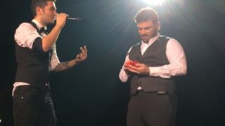 Μέλισσες: Η συγκίνηση του Χρήστου Μάστορα επί σκηνής για τον Παντελή Παντελίδη