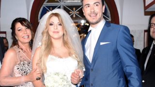 Επανένωση για την Άντζελα Δημητρίου με την κόρη και τον γαμπρό της