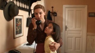 Μια νύχτα του Αυγούστου | Κίνηση-ματ από τη Μαρία για να πάρει πίσω το παιδί της