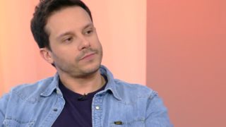 Δημήτρης Μακαλιάς
: Στον Νίκο Μουτσινά: «Εξαιτίας σου δεν έχω δουλειά!»