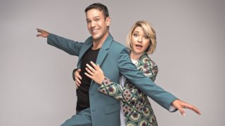 Dot | Αυτοί είναι οι πρώτοι καλεσμένοι του Μίνωα Θεοχάρη και της Νάντιας Κοντογεώργη!