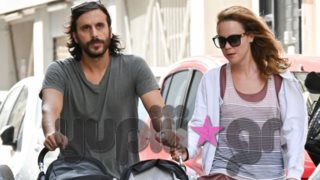 Λένα Παπαληγούρα &amp; Άκης Πάντος: Happy Family! Η σπάνια εμφάνιση με τους γιους τους