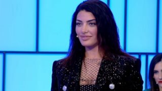 My Style Rocks: Η σέξι εμφάνιση της Καζαριάν, ο χορός με τη Στικούδη &amp; τα σχόλια των συμπαικτριών της