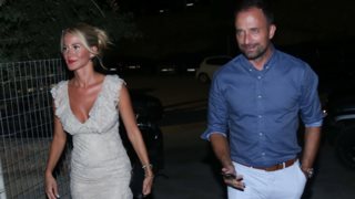 Ο Γιώργος Λιανός σε σπάνιο στιγμιότυπο με τη σύντροφό του, Κωνσταντίνα Καραλέξη