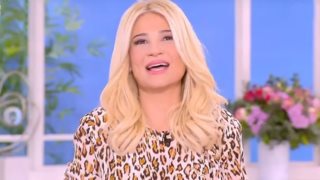 Φαίη Σκορδά σε Σάββα Πούμπουρα: &quot;Δεν ξέρω πόση ώρα βγαίνεις στην Ελένη Μενεγάκη, εδώ σου κάνουμε αφιέρωμα κάθε μέρα&quot;