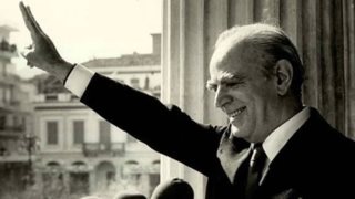 Νέα Δημοκρατία: 46 χρόνια από την ίδρυση του κόμματος από τον Κωνσταντίνο Καραμανλή