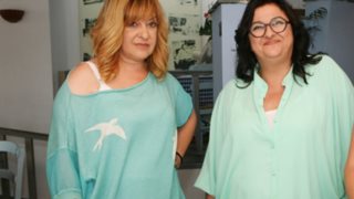 Τζόϋς Ευείδη - Ελισάβετ Κωνσταντινίδου: Time Machine: Η vintage φωτογραφία από τα παρασκήνια θεατρικής παράστασης το 1996!