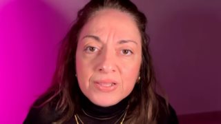 Σοφία Μουτίδου: "Χαίρομαι που γεννήθηκε ο Χριστός, αν και έχω κουραστεί κάθε φορά το ίδιο παραμύθι"