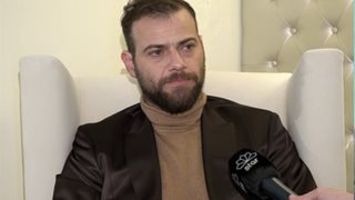 Ορέστης Τζιόβας: «Να μου λείπει ένας νέος έρωτας»