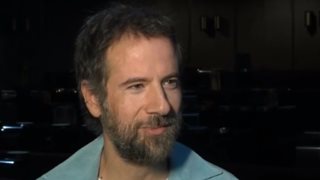 Κωστής Μαραβέγιας: &quot;Eχω ανέβει στη σκηνή με ανοιχτό φερμουάρ, έβλεπα τα βλέμματα να είναι πιο κάτω από εμένα&quot;