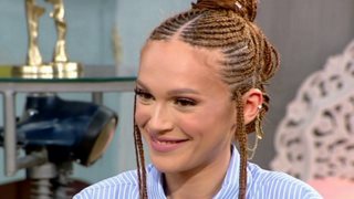 Η Τάνια Μπρεάζου απαντά (ξανά) αν υπήρξε ζευγάρι με τον Ηλία Μπόγδανο