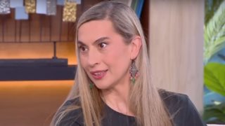 Βίκυ Βολιώτη: &quot;Σκεφτόμαστε να ξαναϋιοθετήσουμε - Η Άννα δεν το θέλει πολύ, το σκέφτεται αλλιώς&quot;