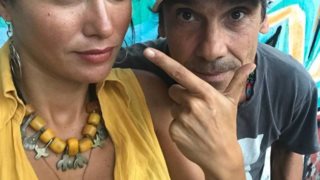 Κλέλια Ρένεση 
: Κι όμως | Δημοσίευσε φωτογραφία του Manu Chao