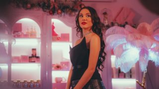 Joanne | Άρωμα Χριστουγέννων και στα αγγλικά με το κομμάτι &quot;Magic&quot;