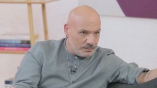 Νίκος Μουτσινάς: "Εάν ήμουν η Αγγελική Νικολούλη θα είχα στείλει παντού εξώδικα! Με τάραξε ο Ευαγγελάτος"