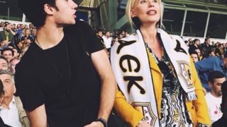 Μαρία Μπακοδήμου: Με τον γιο της στο γήπεδο!