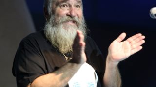 Τζίμης Πανούσης: Μεταφέρθηκε εσπευσμένα στο νοσοκομείο!