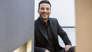 Κώστας Τσουρός για Ορέστη Τζιόβα: "Το ευτελίζει λίγο, ακούγεται σαν να έκανε ψυχικό για τους φίλους του"