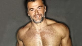 Το Γυμνό Εξώφυλλο Του Γιώργου Λιάγκα: «Αυτό είναι το πιο ρετουσαρισμένο εξώφυλλο του κόσμου!»