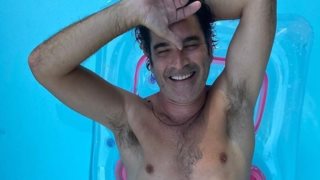 Ο Χριστόφορος Παπακαλιάτης ποζάρει μαζί με όλη την οικογένεια του &quot;Δασκάλου&quot;!