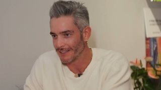 Ο Θεοχάρης Ιωαννίδης σε μια σπάνια αποκάλυψη: &quot;Έχω κάνει αρραβώνα στο παρελθόν και έχω παντρευτεί κιόλας&quot;