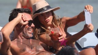 Ιωσήφ Μαρινάκης &amp; Χρύσα Καλπάκη: Χαλαρές στιγμές στη Μύκονο! Όλες οι φωτογραφίες