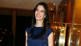 Μάρα Δαρμουσλή 
: Δείτε με ποιον είναι ζευγάρι η μελαχρινή καλλονή (pic)