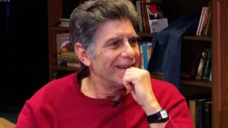 Γιάννης Μπέζος: &quot;Ήταν οι πιο δύσκολες μέρες που έπαιξα θέατρο. Η δική μας δουλειά δεν είναι κανονική&quot;