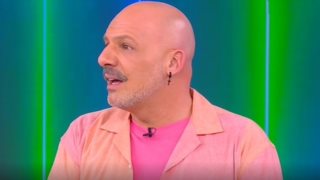 Ο Νίκος Μουτσινάς &quot;αδειάζει&quot; το &quot;Πάμε Δανάη&quot; για την υπόθεση &quot;Voice&quot; με μία ατάκα