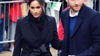 Πρίγκιπας Harry - Meghan Markle: Το ασυνήθιστο δώρο που έλαβαν στην επίσκεψή τους!
